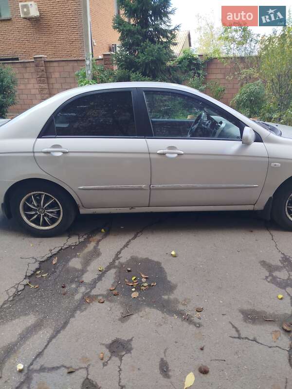 Седан Kia Cerato 2007 в Кривом Роге