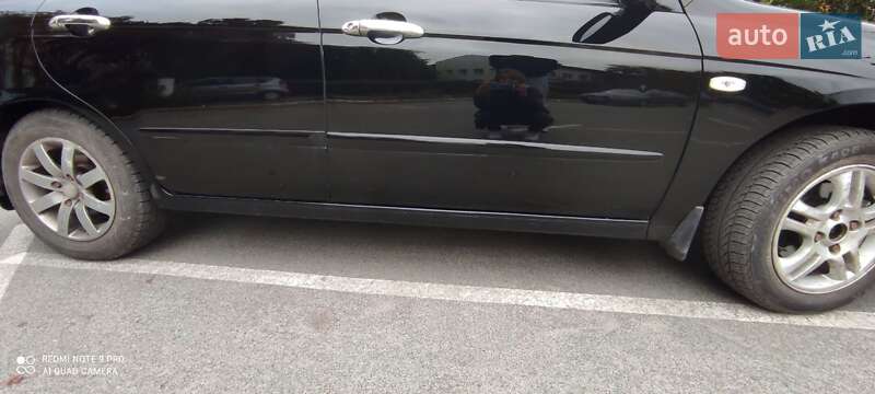 Седан Kia Cerato 2006 в Василькове