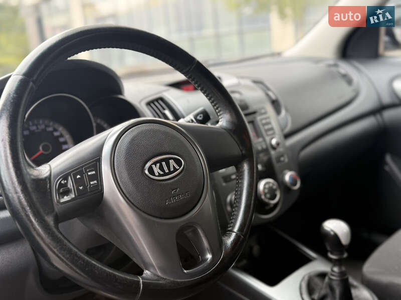 Седан Kia Cerato 2009 в Дніпрі фото 4 Седан Kia Cerato 2009 в Дніпрі