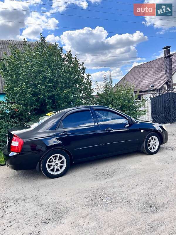 Седан Kia Cerato 2005 в Новой Водолаге