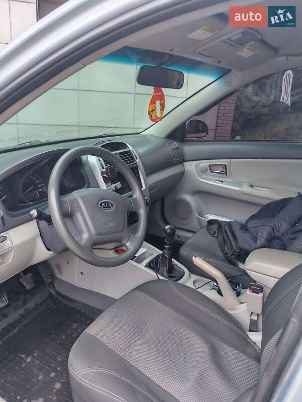 Седан Kia Cerato 2008 в Каменском