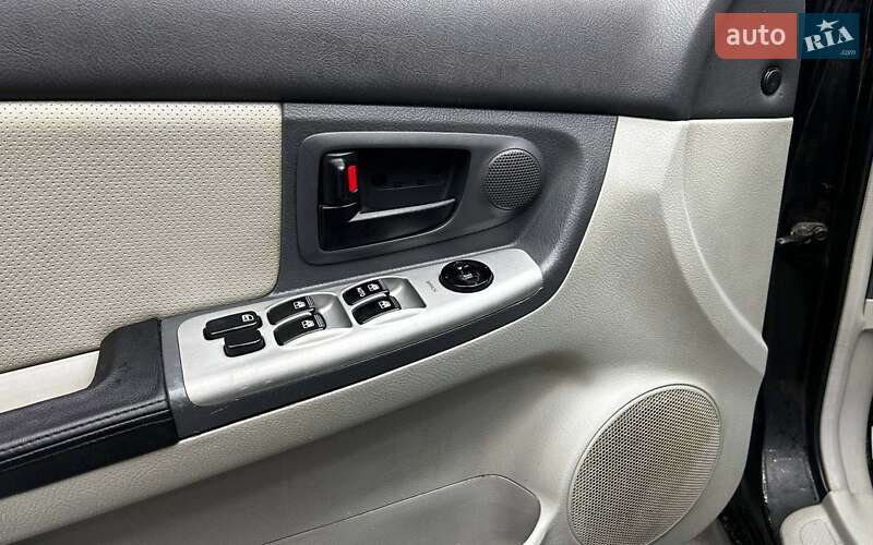 Седан Kia Cerato 2005 в Черновцах