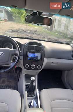 Седан Kia Cerato 2007 в 