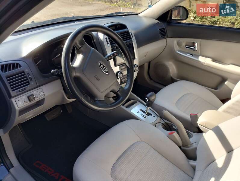 Седан Kia Cerato 2008 в Києві