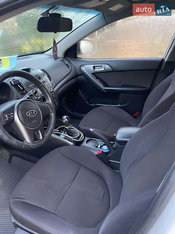 Седан Kia Cerato 2011 в Одессе