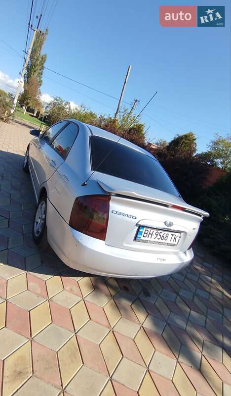 Седан Kia Cerato 2004 в Біляївці
