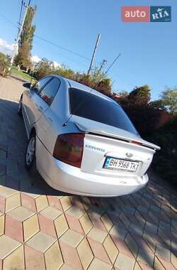 Седан Kia Cerato 2004 в  фото 2 Седан Kia Cerato 2004 в