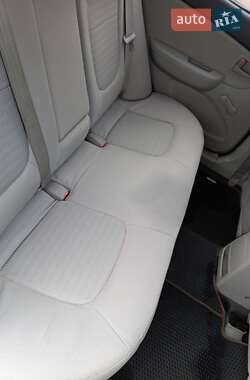 Седан Kia Cerato 2007 в 