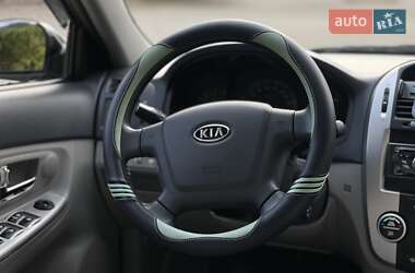 Седан Kia Cerato 2008 в 