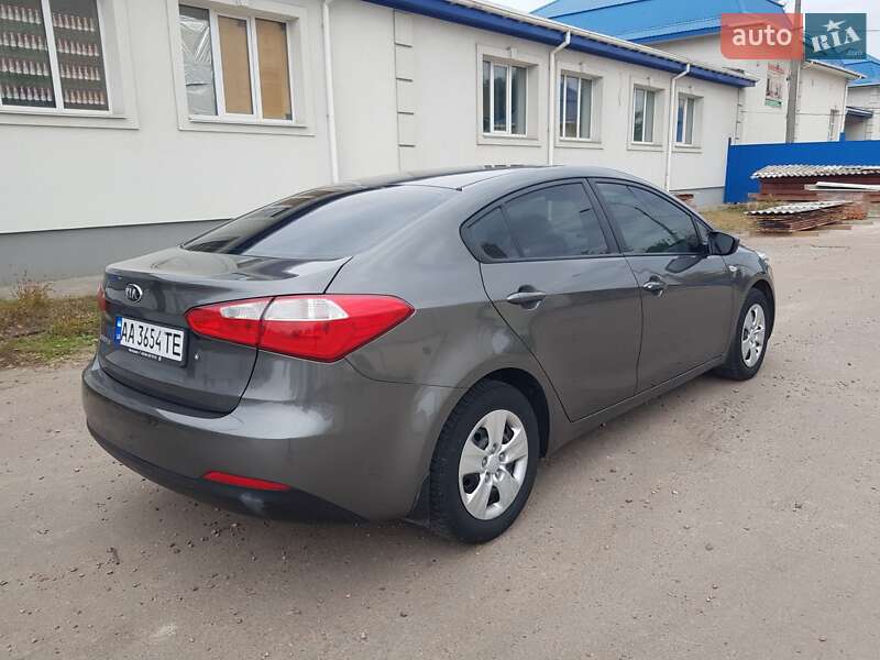 Седан Kia Cerato 2013 в Києві