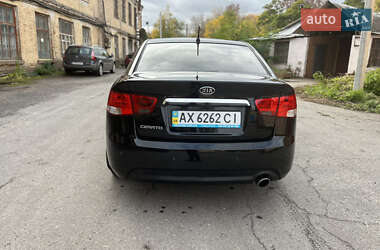Седан Kia Cerato 2010 в 