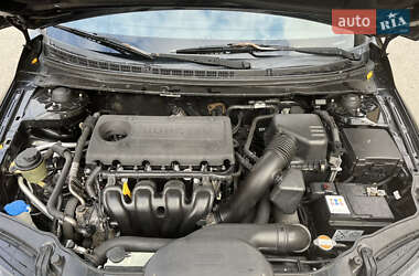 Седан Kia Cerato 2010 в 