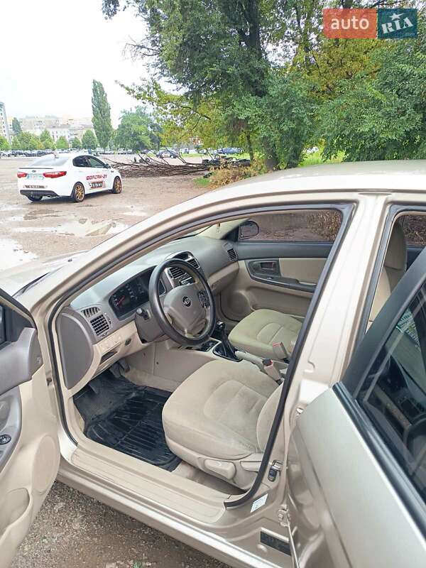 Седан Kia Cerato 2005 в Харкові