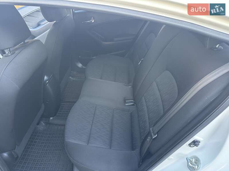 Седан Kia Cerato 2016 в Одессе фото 7 Седан Kia Cerato 2016 в Одессе