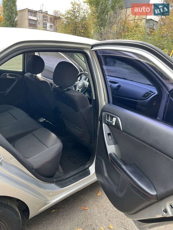 Седан Kia Cerato 2012 в Каменском