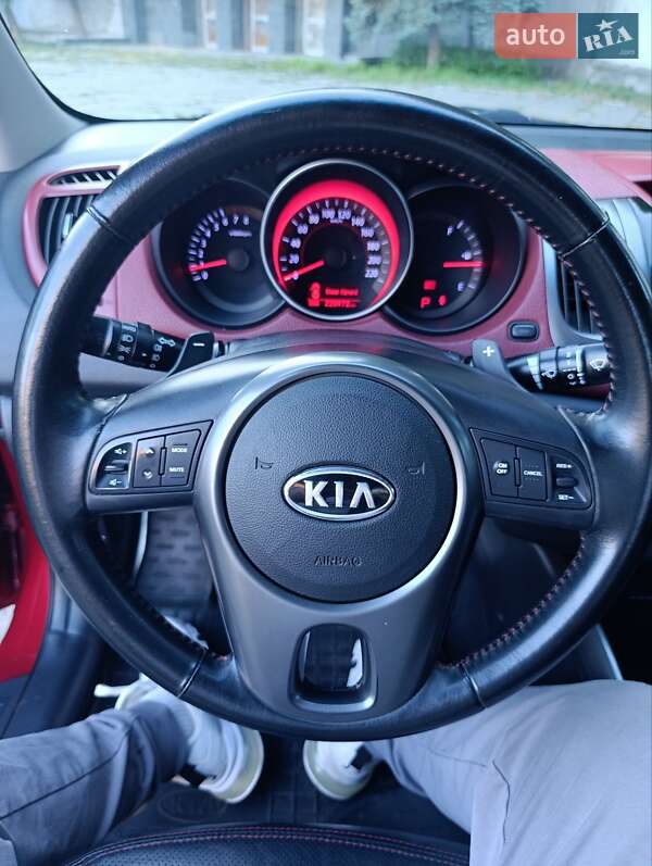 Купе Kia Cerato 2011 в Киеве фото 9 Купе Kia Cerato 2011 в Киеве