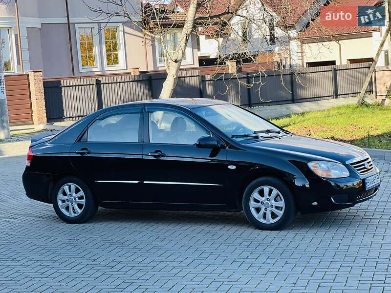 Седан Kia Cerato 2007 в Чернівцях