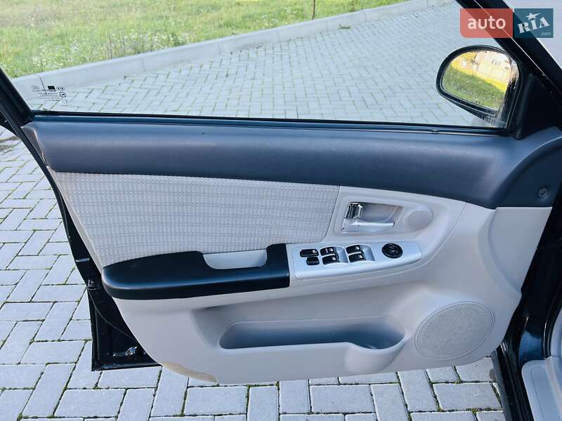 Седан Kia Cerato 2007 в Чернівцях