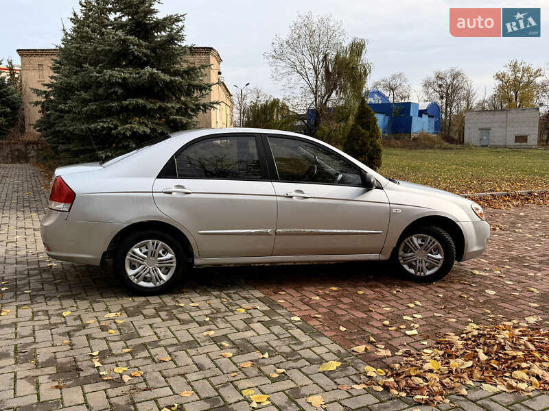 Седан Kia Cerato 2008 в Харькове