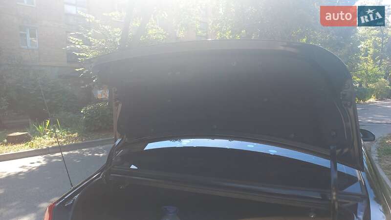 Седан Kia Cerato 2006 в Киеве