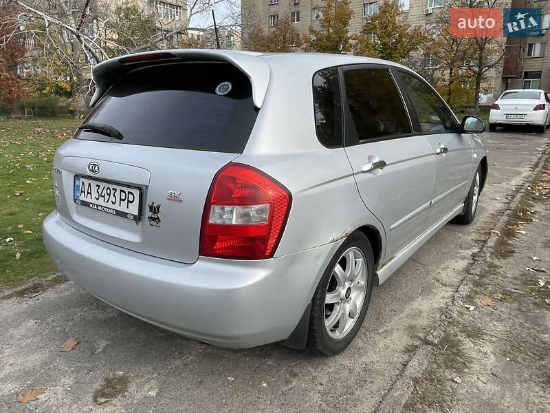 Хэтчбек Kia Cerato 2006 в Киеве