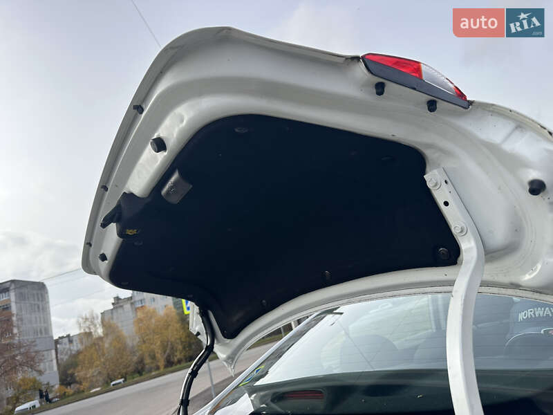 Седан Kia Cerato 2012 в Чернигове фото 18 Седан Kia Cerato 2012 в Чернигове