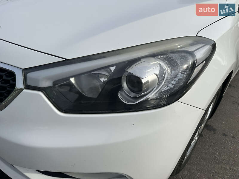 Седан Kia Cerato 2012 в Чернигове фото 24 Седан Kia Cerato 2012 в Чернигове