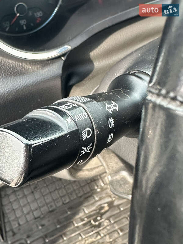 Седан Kia Cerato 2012 в Чернигове фото 32 Седан Kia Cerato 2012 в Чернигове