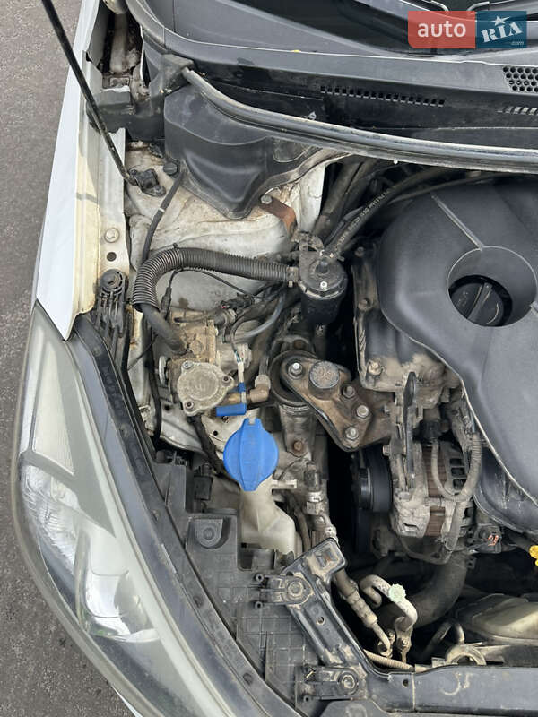 Седан Kia Cerato 2012 в Чернигове фото 63 Седан Kia Cerato 2012 в Чернигове