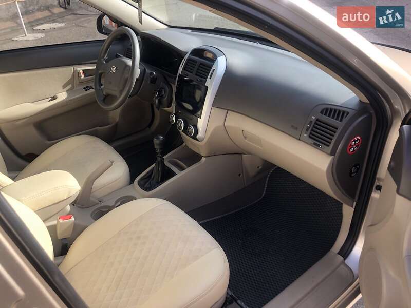 Седан Kia Cerato 2007 в Белой Церкви