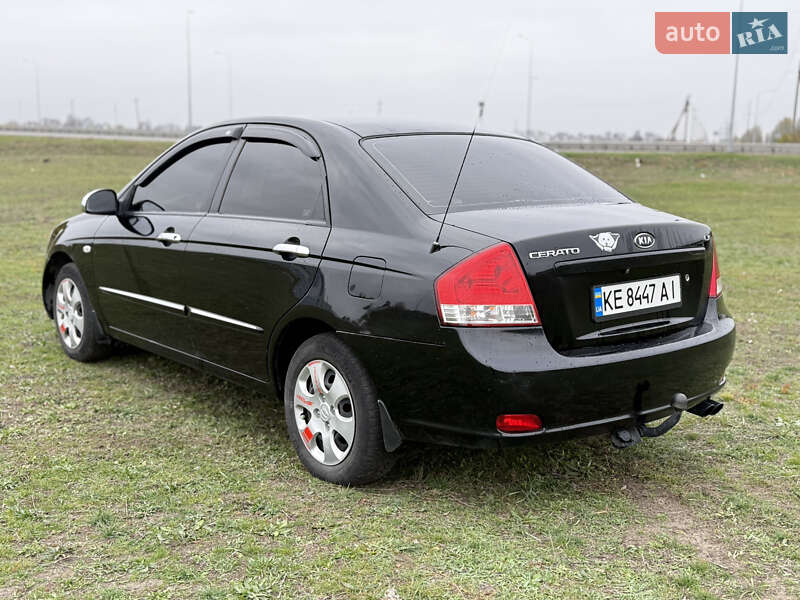 Седан Kia Cerato 2007 в Днепре