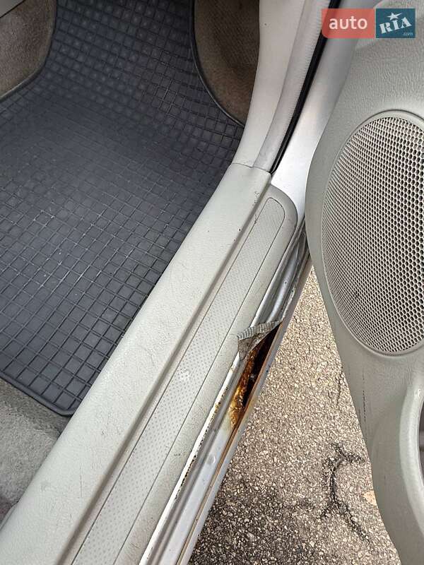 Седан Kia Cerato 2005 в Киеве