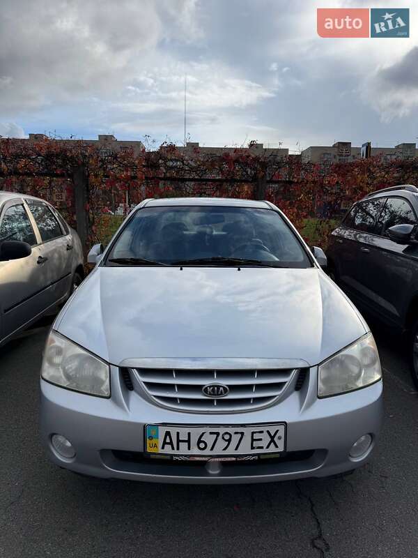 Седан Kia Cerato 2005 в Киеве