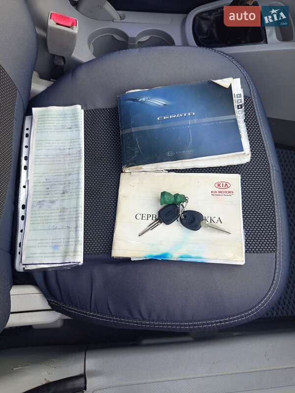 Седан Kia Cerato 2008 в Львове