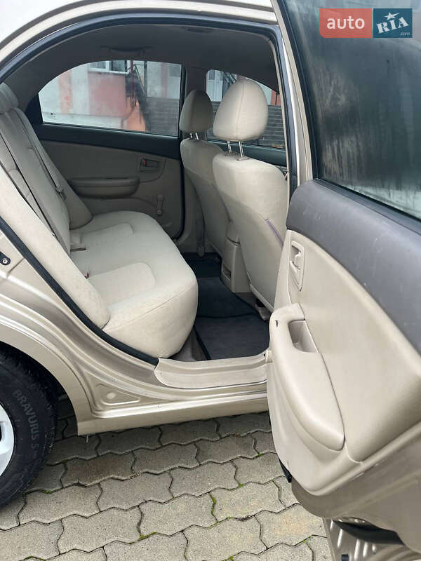 Седан Kia Cerato 2008 в Городке