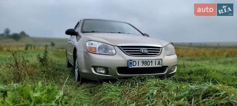 Седан Kia Cerato 2008 в Городке