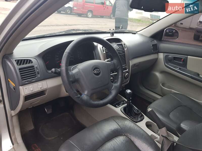 Хэтчбек Kia Cerato 2005 в Днепре фото 7 Хэтчбек Kia Cerato 2005 в Днепре