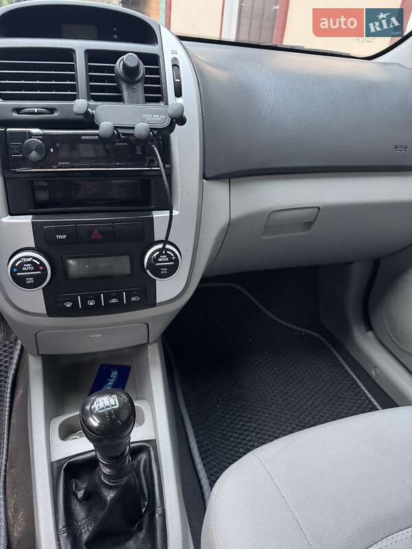 Седан Kia Cerato 2008 в Деражне