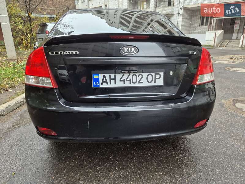 Седан Kia Cerato 2007 в Днепре