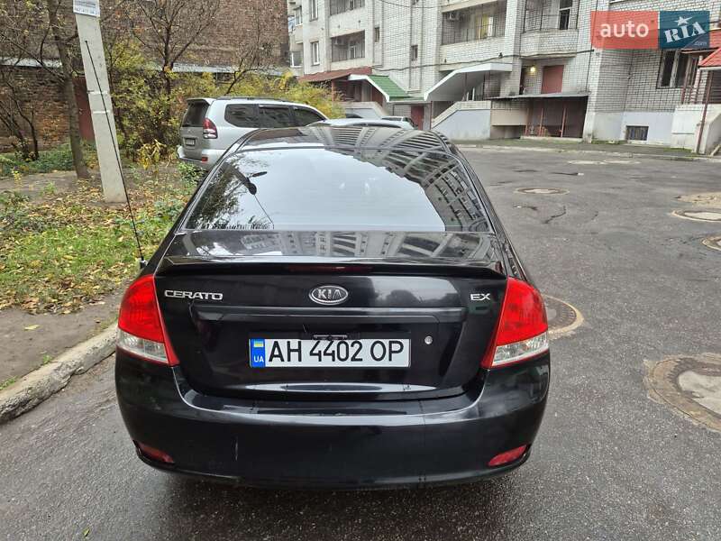 Седан Kia Cerato 2007 в Днепре