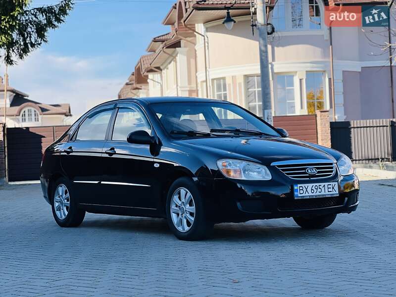Седан Kia Cerato 2007 в Черновцах