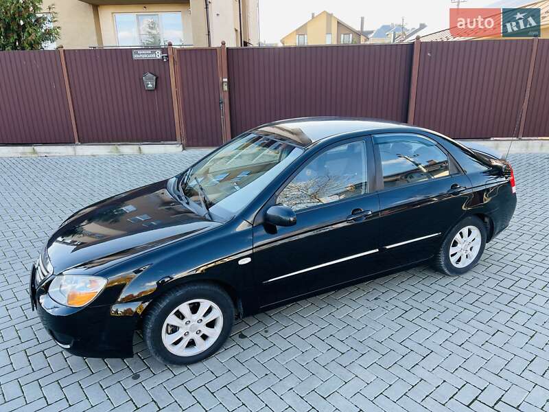 Седан Kia Cerato 2007 в Черновцах