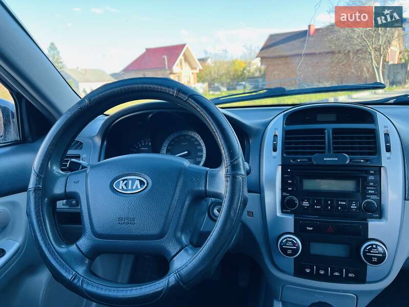 Седан Kia Cerato 2007 в Черновцах