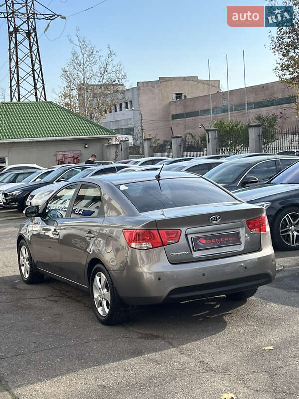 Седан Kia Cerato 2009 в Одессе