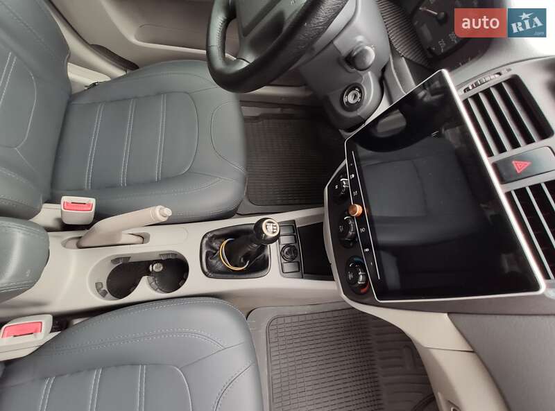 Седан Kia Cerato 2006 в Днепре