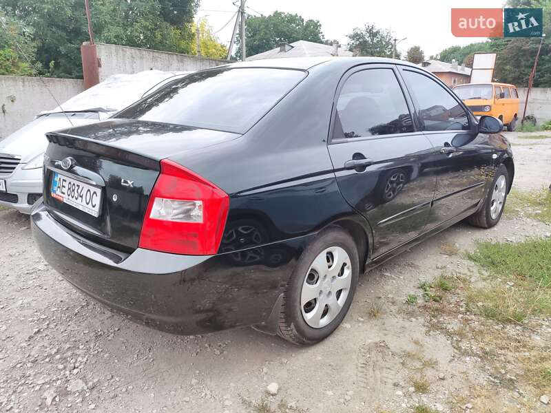 Седан Kia Cerato 2006 в Днепре