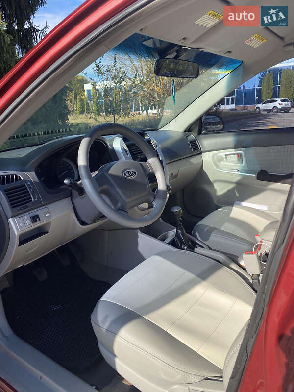 Седан Kia Cerato 2007 в Кропивницком