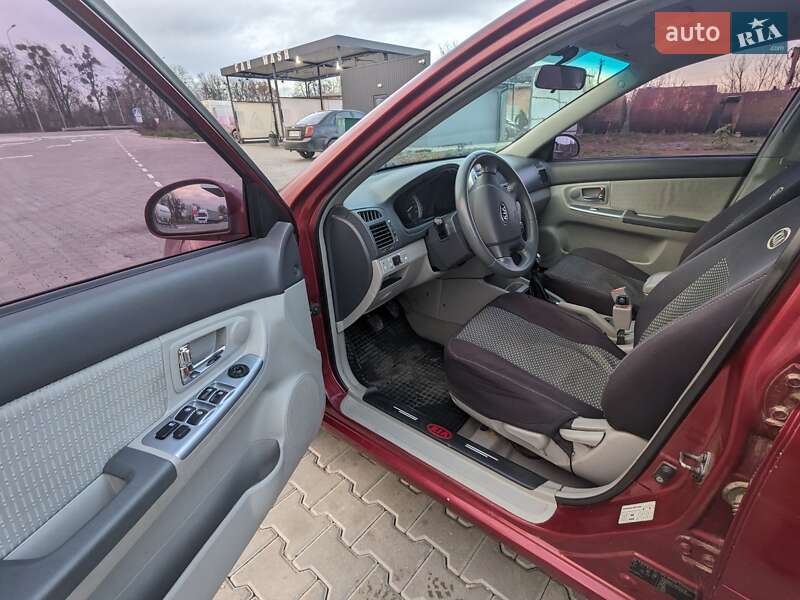 Седан Kia Cerato 2007 в Виннице