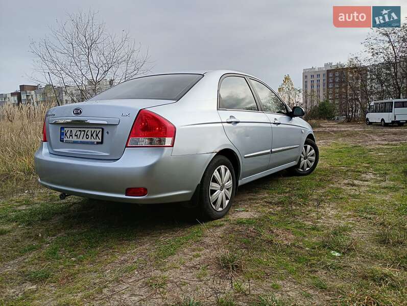Седан Kia Cerato 2006 в Киеве