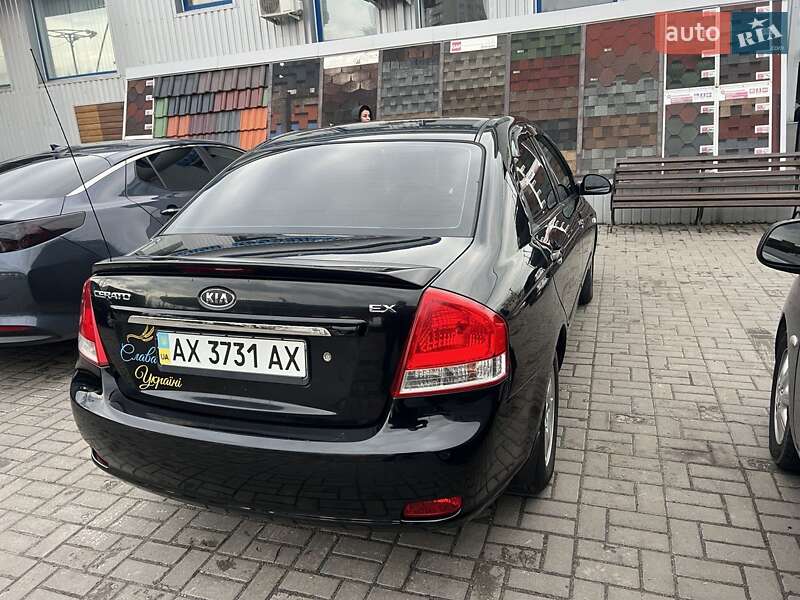 Седан Kia Cerato 2007 в Харькове